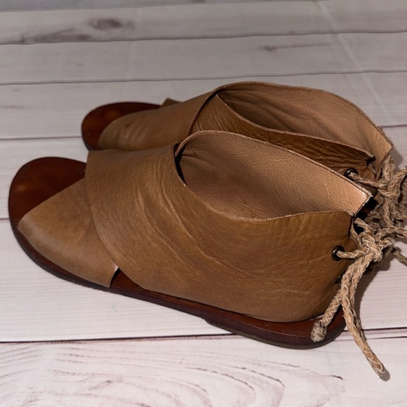 BEEK by Two Birds “Loon” Gladiator Sandals – Size 7 – Genuine Leather Comfort - Picture 4 of 9